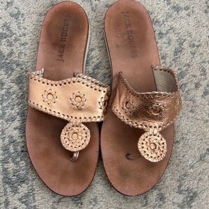 Jack Rogers Metallic Rose Gold Leather Thong Sandals - 9